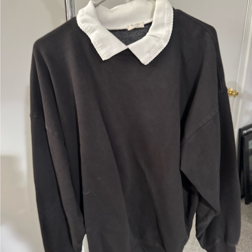 Brandy Melville Black Sweater with White Collar